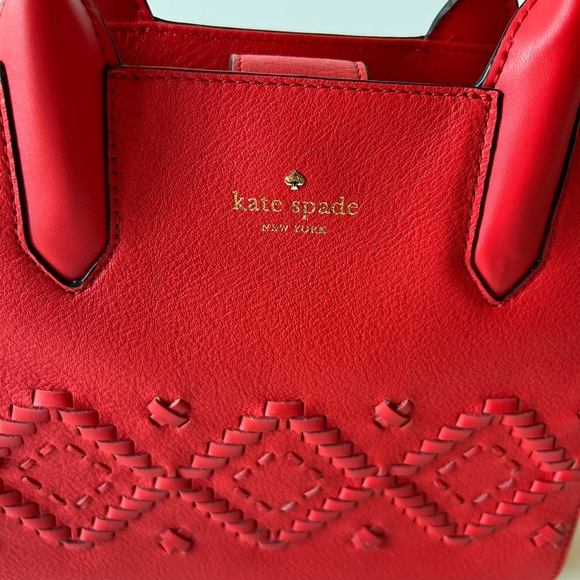 Kate Spade Small Meriweather Flynn Street Satchel Crossbody Red NWT NEW - Picture 3 of 12